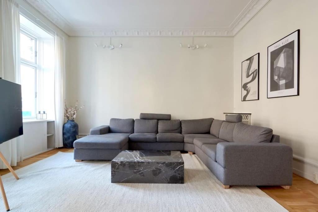 Moderen And Sleek 3Br With Bath By The Lakes And Metro 코펜하겐 외부 사진